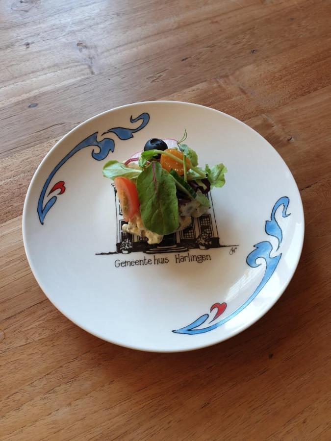 Hotel Restaurant 'T Heerenlogement ฮาร์ลิงเงน ภายนอก รูปภาพ
