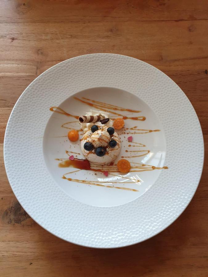 Hotel Restaurant 'T Heerenlogement ฮาร์ลิงเงน ภายนอก รูปภาพ