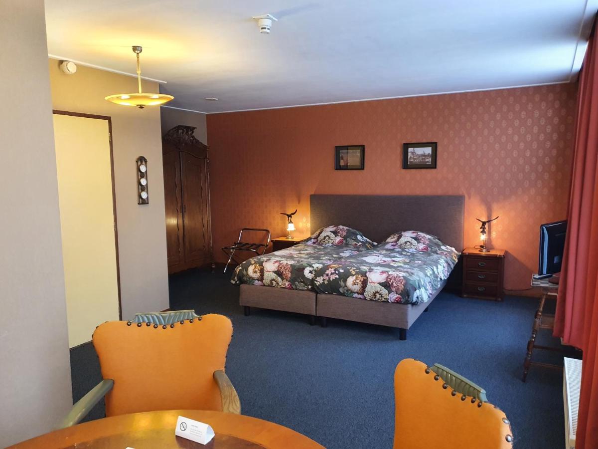 Hotel Restaurant 'T Heerenlogement ฮาร์ลิงเงน ภายนอก รูปภาพ
