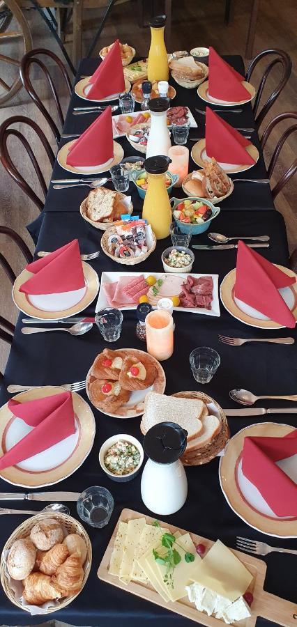 Hotel Restaurant 'T Heerenlogement ฮาร์ลิงเงน ภายนอก รูปภาพ
