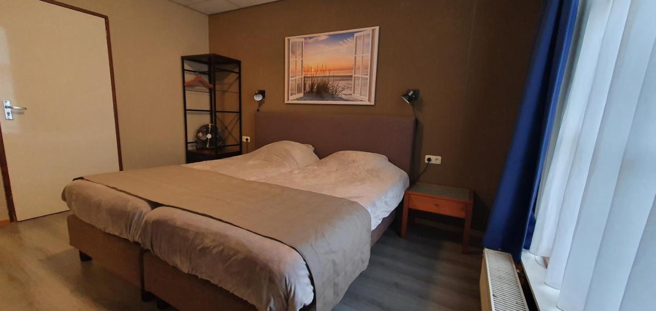 Hotel Restaurant 'T Heerenlogement ฮาร์ลิงเงน ภายนอก รูปภาพ