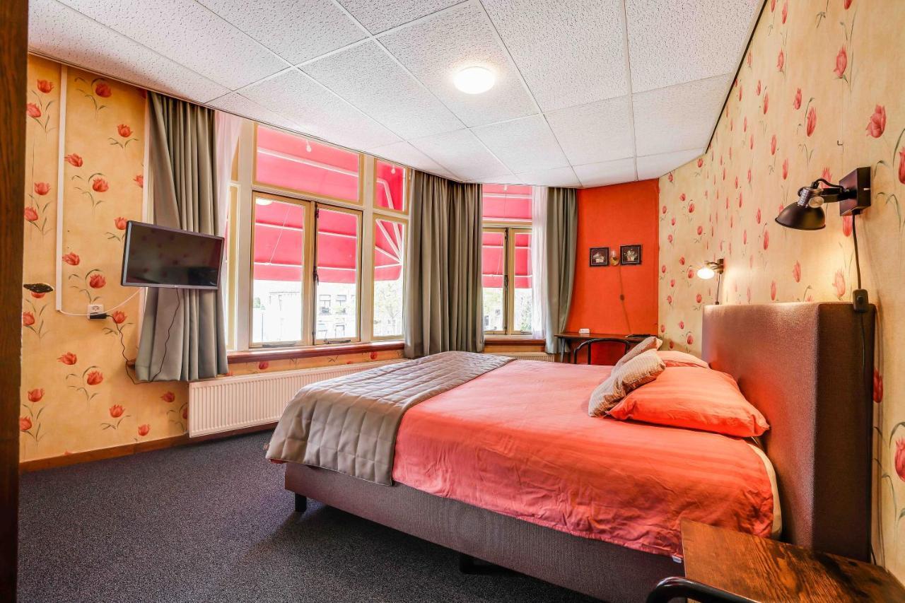 Hotel Restaurant 'T Heerenlogement ฮาร์ลิงเงน ภายนอก รูปภาพ