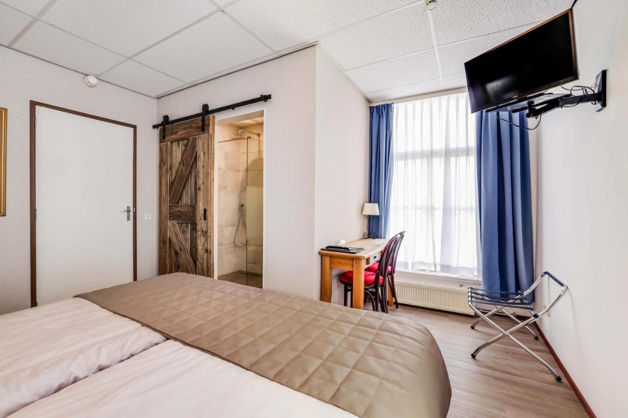 Hotel Restaurant 'T Heerenlogement ฮาร์ลิงเงน ภายนอก รูปภาพ